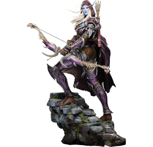 FS holding World of Warcraft: Sylvanas (B62426)